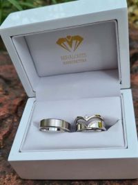 eszter and balazs gold weddingrings