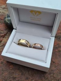 zsuzsanna and mate  gold wedding ring