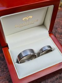 lenke attila titanium  wedding ring