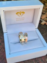 szilvia.mihaly gold wedding ring