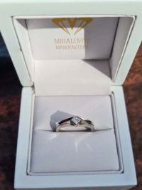 zsuzsannas engagement ring 
