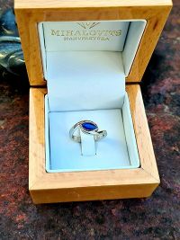 gold engagement ring