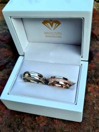 monika istvan gold wedding ring