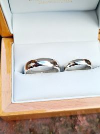 viki david platinum wedding ring