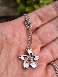 hanna japanese gold pendant