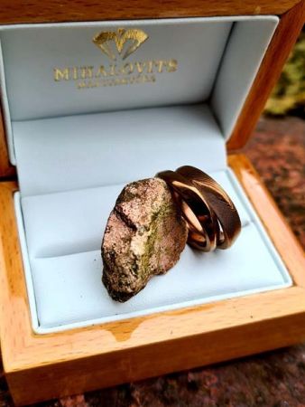 timea erik damascus weddingring