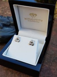 whitegold earrings w tulipe