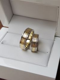 andrea and istvan gold weddingrings