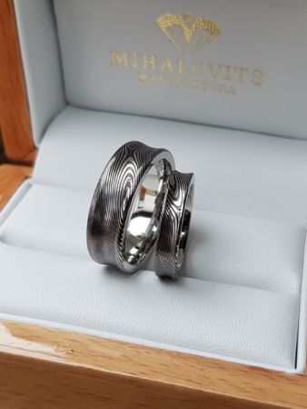 zsuzsanna es gabor damacus wedding rings